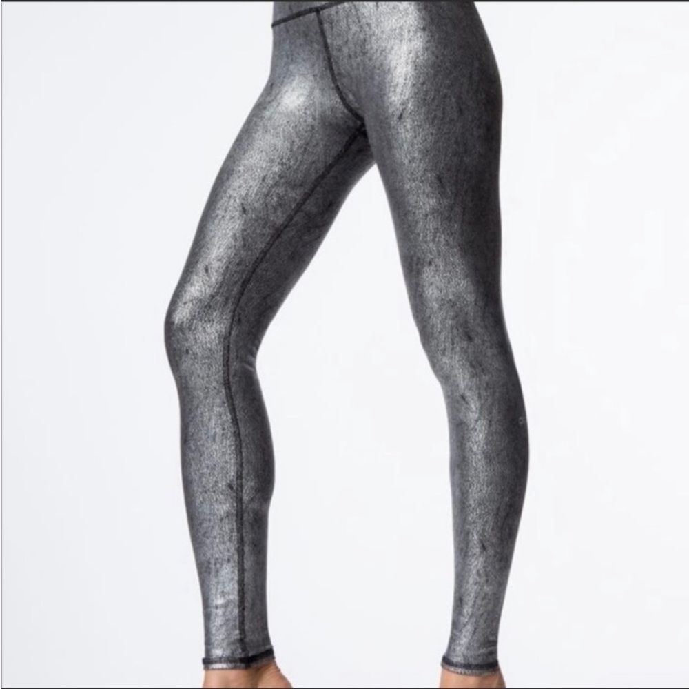 ALO Yoga Airbrush Metallic Silver Leggings Medium